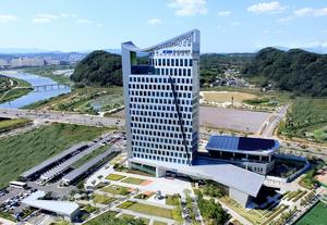 �ѱ���������, 2025�� ����û�ŵ� �� ��1��ޡ� �޼�