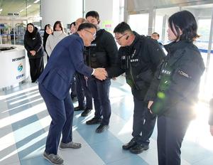 ��ݿ� â������ ���Ѵ���, ���� ����ٹ��� �ݷ�