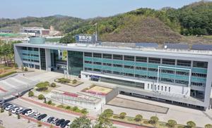 ��ȭ��, �Ӵ��� ����Ʈ�ʴ��� B�� �̴� 18�� ����