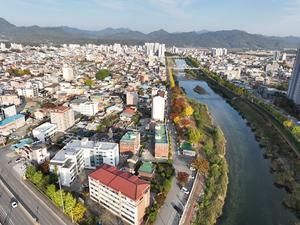 �����ϰ� ������ ����, ��â���� �̷��� �մ�