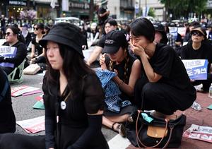 �ߴ� ����ħ�ؽ� �������� ���ߡ������޴���ȭ�� ���翡 �ο� '����'