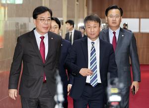 ������� 3�� ��ġ ��������, ���� ó�� ���� vs ����, �ʹ� �´���