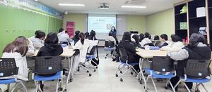 ��â�� û�ҳ����ľ�ī����, ���� ��������������ü�� ���α׷� �