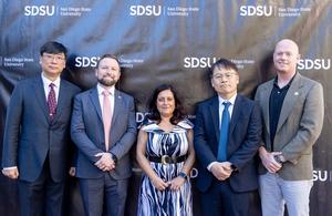 �Ｚ�߰���, ڸ�� '���� ��������' ����