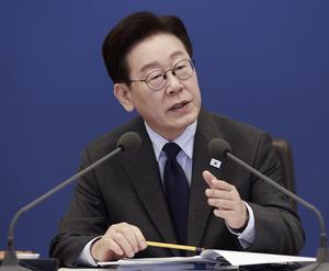 �����ι� �¿��� 5���� �ǹ� ��ȭ�������ΰ��� '����' ����