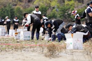 BNK�泲����, �����ϰ��� ĥ���� ������ ���� ����Ȱ���� �ǽ�