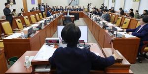 '���� �߰�' ��ȸ ������ ���׺� 3�� �Ѿ�