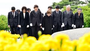 �빫�� �� ����� ���� 17�ֱ� �ߵ��� ����
