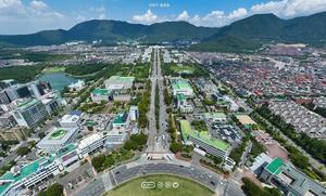 �泲��, â�� '�߾Ӵ�� ��Ʈ����ũ' �ر׸� �׸���