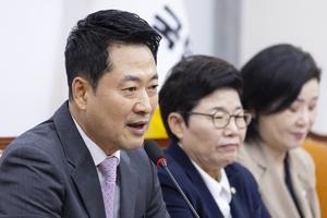 ��������, 찴���� ����ȸ�߿� 